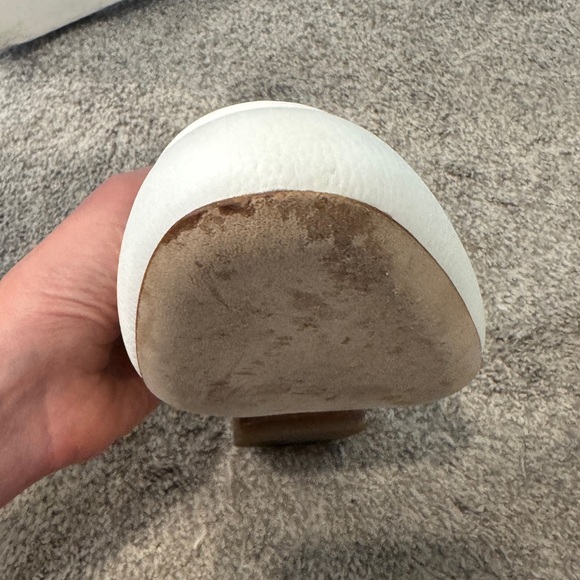 G/FORE White Leather Mule Loafers w/ Chain Detail Size 9 - Picture 11 of 14